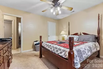 615 Pennwood Lane, Charlotte, NC 28215 - Photo 10