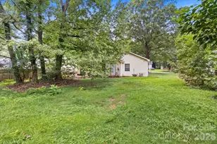 615 Pennwood Ln, Charlotte, NC 28215 - Photo 4