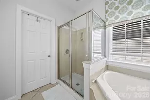 1037 Fleming Ln, Matthews, NC 28104 - Photo 32