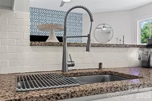 1037 Fleming Ln, Matthews, NC 28104 - Photo 18