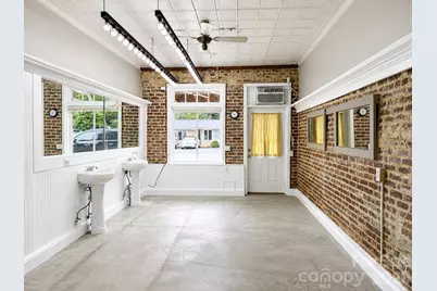 7 E Liberty Street, York, SC 29745 - Photo 4