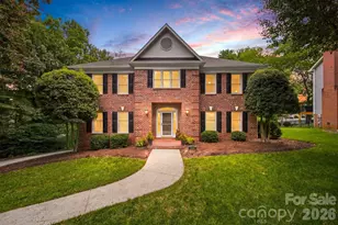 354 41st Ave Pl NW, Hickory, NC 28601 - Photo 1