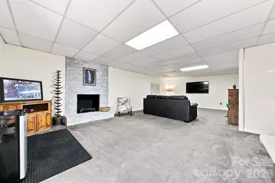 354 41st Avenue Place NW, Hickory, NC 28601 - Photo 36