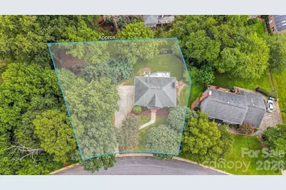 354 41st Avenue Place NW, Hickory, NC 28601 - Photo 2