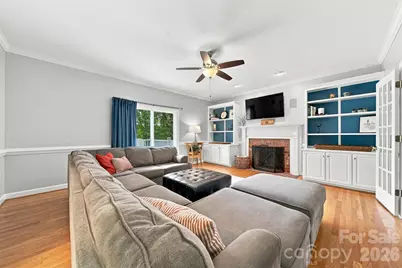 354 41st Avenue Place NW, Hickory, NC 28601 - Photo 8