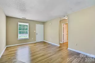 2664 Old Steele Creek Rd, Charlotte, NC 28208 - Photo 4