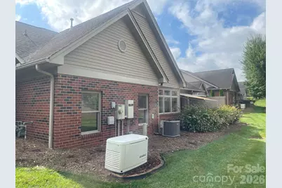 509 26th Avenue NE, Hickory, NC 28601 - Photo 4