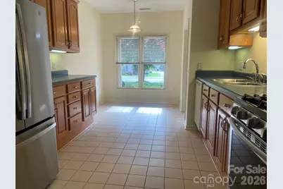 509 26th Avenue NE, Hickory, NC 28601 - Photo 8
