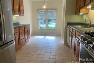 509 26th Ave NE, Hickory, NC 28601 - Photo 8
