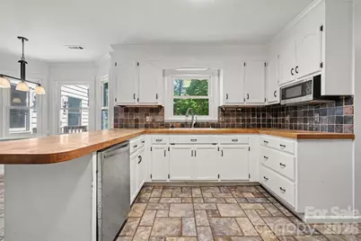 915 Brightmoor Drive, Matthews, NC 28105 - Photo 16
