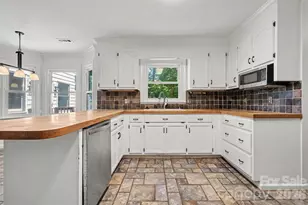915 Brightmoor Dr, Matthews, NC 28105 - Photo 16
