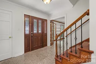 915 Brightmoor Dr, Matthews, NC 28105 - Photo 4