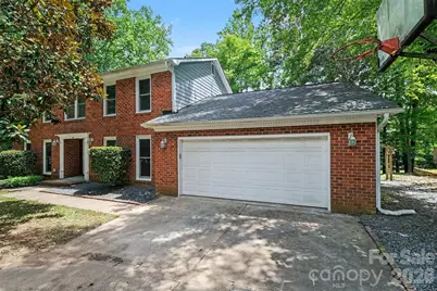 915 Brightmoor Drive, Matthews, NC 28105 - Photo 2