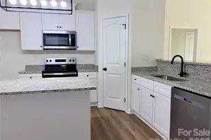 192 Rambler Ln, Blacksburg, SC 29702 - Photo 8