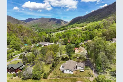 30 Hillcrest Road, Maggie Valley, NC 28751 - Photo 2