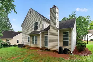 6420 Spanish Moss Ln, Charlotte, NC 28262 - Photo 12