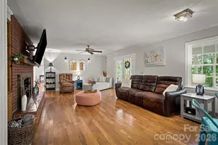 1009 Randolph Cir SE, Lenoir, NC 28645 - Photo 8