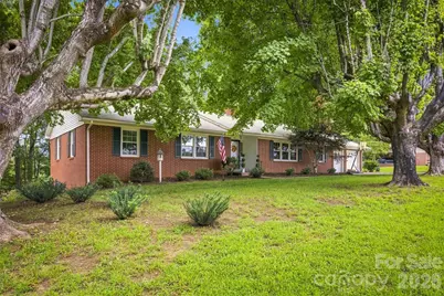1009 Randolph Circle SE, Lenoir, NC 28645 - Photo 1