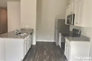 2112 Lanza Dr, Charlotte, NC 28215 - Photo 2
