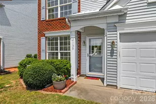 2139 Kaybird Ln, Charlotte, NC 28270 - Photo 2