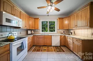 210 Clear Vista Cir, Asheville, NC 28805 - Photo 6