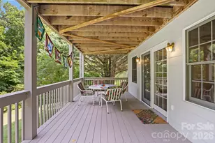 210 Clear Vista Cir, Asheville, NC 28805 - Photo 10