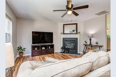 10326 Haddington Drive NW, Charlotte, NC 28269 - Photo 12