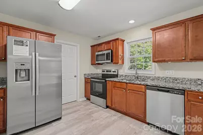 3948 Newhall Drive NW, Conover, NC 28601 - Photo 4