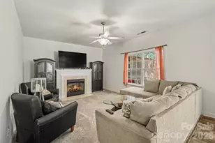 7218 Cascading Pines Dr, Fort Mill, SC 29708 - Photo 6