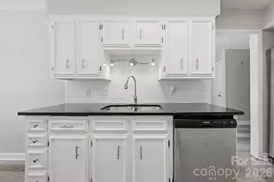 4340 N Center St, Hickory, NC 28601 - Photo 12