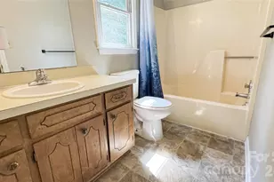 2820 Royal Ridge Ln, Charlotte, NC 28212 - Photo 12