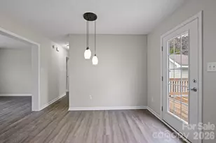 78 W Newberry Dr, Fletcher, NC 28732 - Photo 6
