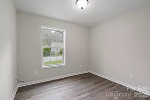 78 W Newberry Dr, Fletcher, NC 28732 - Photo 12