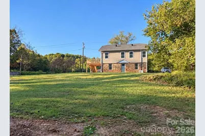 3786 US 70 Highway E, Marion, NC 28752 - Photo 6