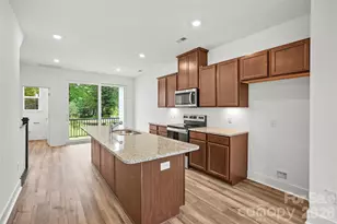 1013 Revival Row, Charlotte, NC 28208 - Photo 8