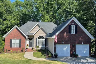 829 Savannah Pl Dr, Fort Mill, SC 29715 - Photo 2