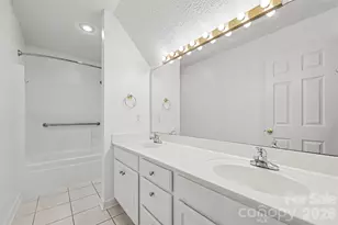 1928 Twin Ponds Dr, Hickory, NC 28602 - Photo 18