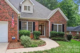 1928 Twin Ponds Dr, Hickory, NC 28602 - Photo 4