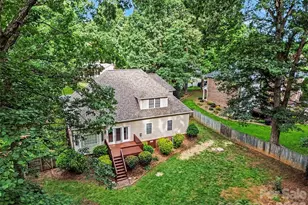 1928 Twin Ponds Dr, Hickory, NC 28602 - Photo 30