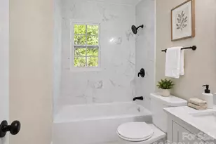 432 Springhill Dr, Matthews, NC 28104 - Photo 8