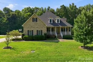 421 De Lara Cir, Salisbury, NC 28146 - Photo 2