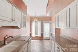 5901 Quail Hollow Rd, Charlotte, NC 28210 - Photo 8
