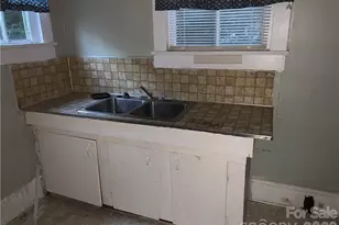 917 Logan St, Shelby, NC 28150 - Photo 10