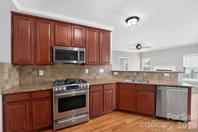 2515 Bethesda Oaks Drive, Gastonia, NC 28056 - Photo 4