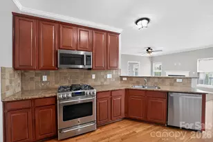 2515 Bethesda Oaks Dr, Gastonia, NC 28056 - Photo 4