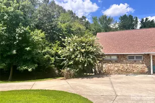 101 Forest Cliff Ct NE, Concord, NC 28025 - Photo 2