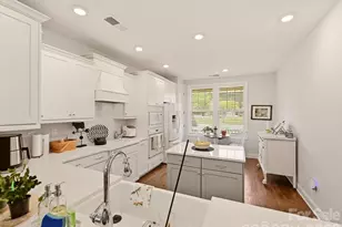 7569 Short Putt Ct, Charlotte, NC 28215 - Photo 10