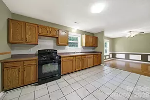 1805 Lillian Ln, Fort Mill, SC 29708 - Photo 10