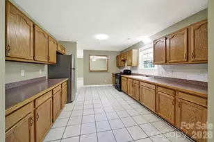 1805 Lillian Ln, Fort Mill, SC 29708 - Photo 8