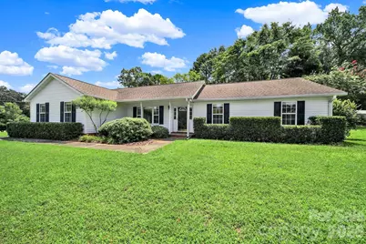 1805 Lillian Lane, Fort Mill, SC 29708 - Photo 2
